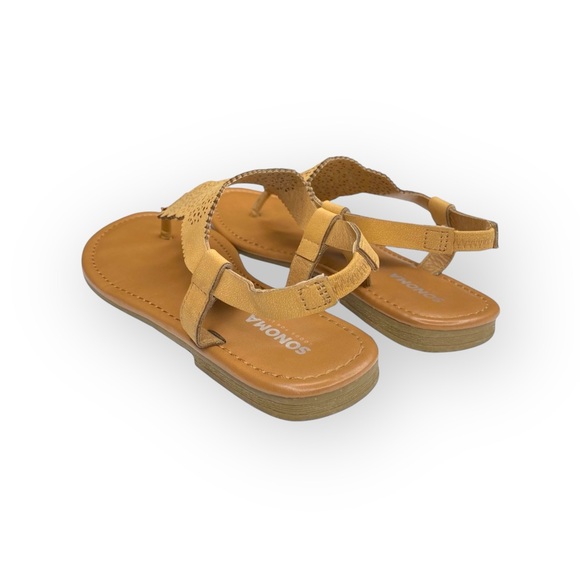 Sonoma ᪥ Laser Cut Vegan Leather Gladiator Thong Flat Sandals ᪥ Butter Yellow 6M - Picture 5 of 16